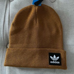 Adidas camel beanie